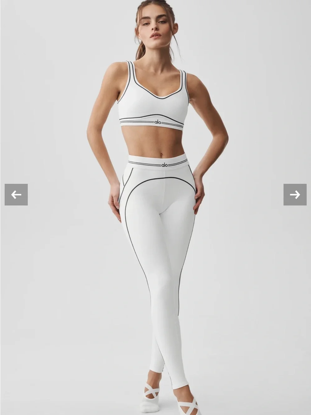ALO Yoga Airbrush Heart Throb Sports Bra Size Small